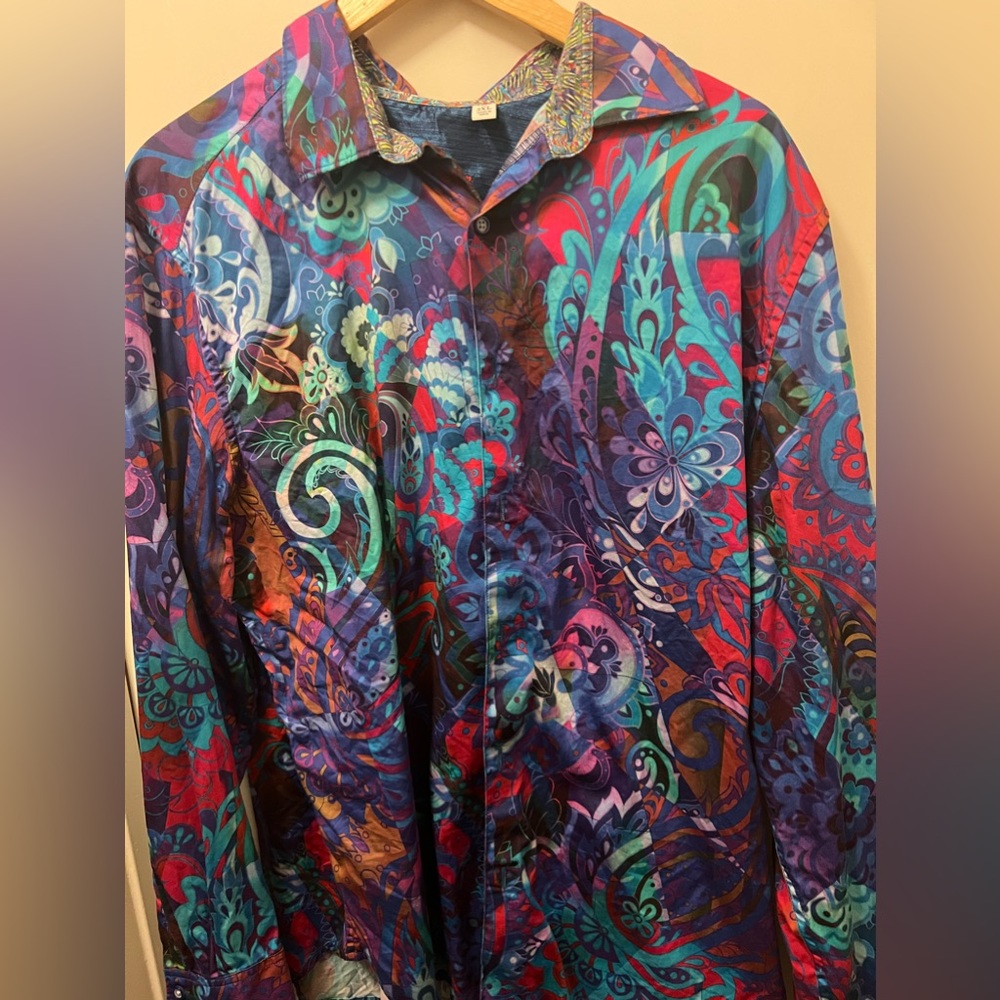 Robert Graham, casual button down shirt.